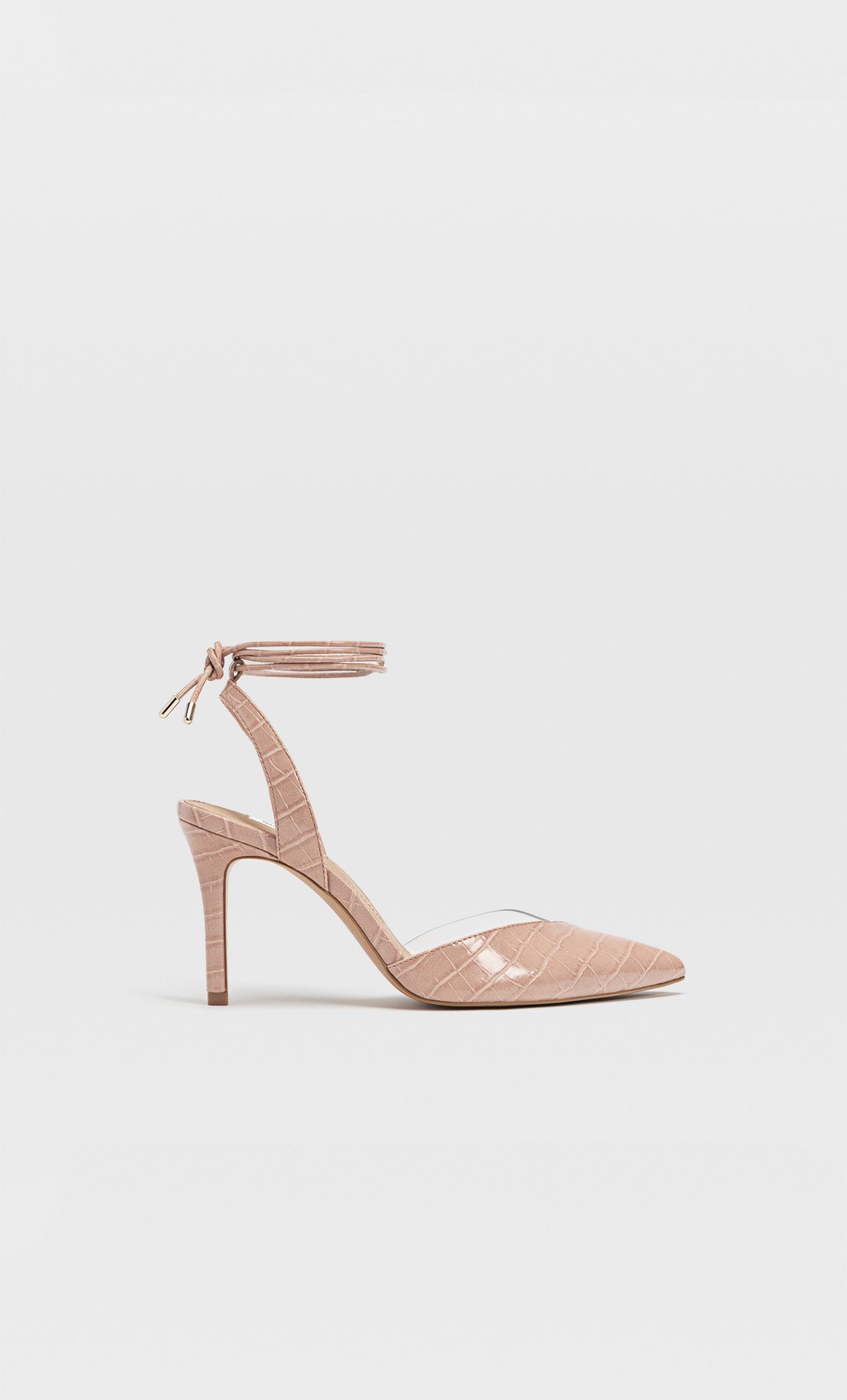 STR_Heeled tied shoes with vinyl detail_1