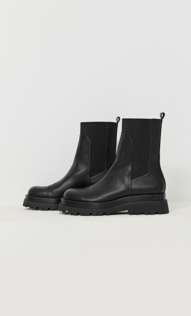 stradivarius chelsea boots