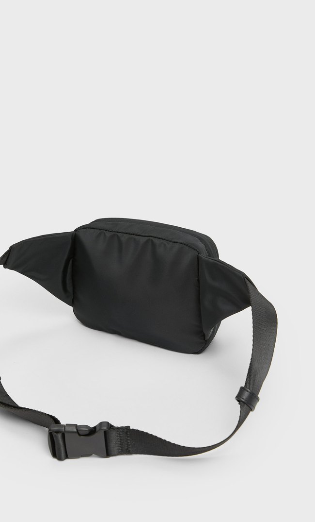stradivarius fanny pack