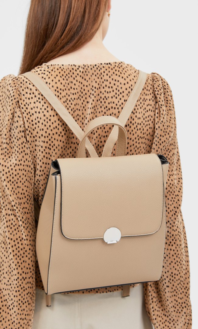 mochilas stradivarius