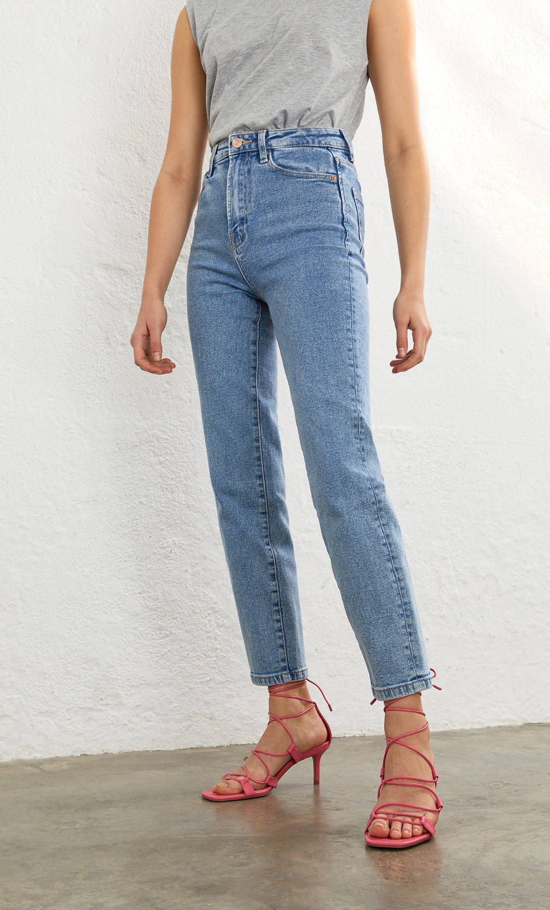 Slim Fit Mom Jeans Women S Tops Bodysuits Stradivarius United States