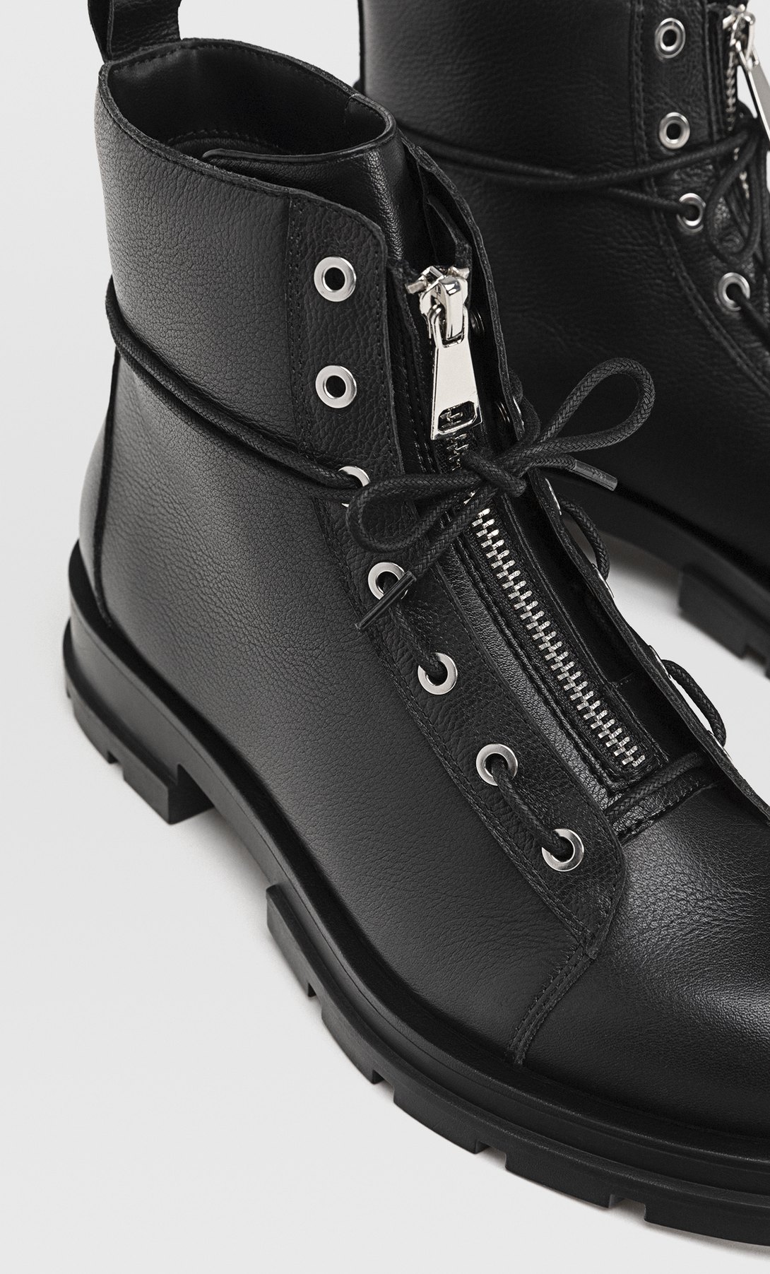 track sole contrast ankle boots mango
