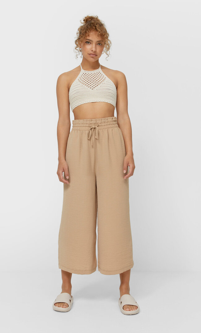 

Stradivarius Fließende Culotte Hose Beige S