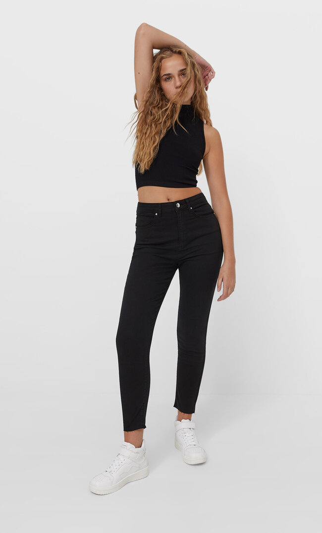 

Stradivarius Kolorowe Jeansy Z Bardzo Wysokim Stanem Czarny 42