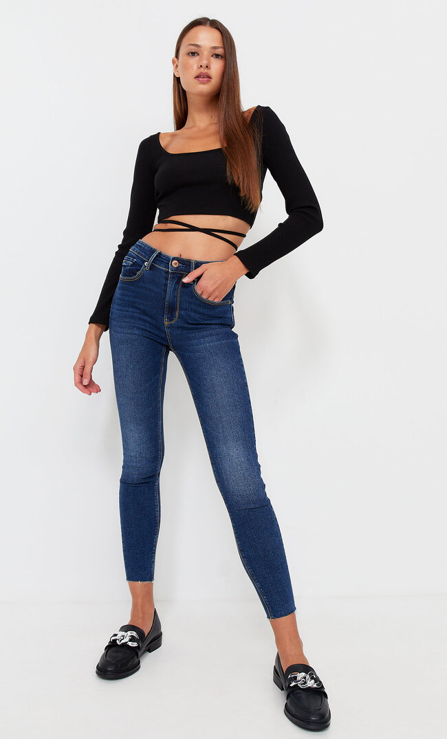 

Stradivarius Skinny-Jeans Mit Tiefem Bund Dunkles Denim 44
