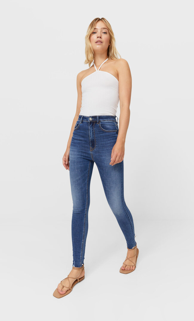 

Stradivarius Jeans Mit Sehr Hohem Bund Und Knopfleiste Verwaschen 32