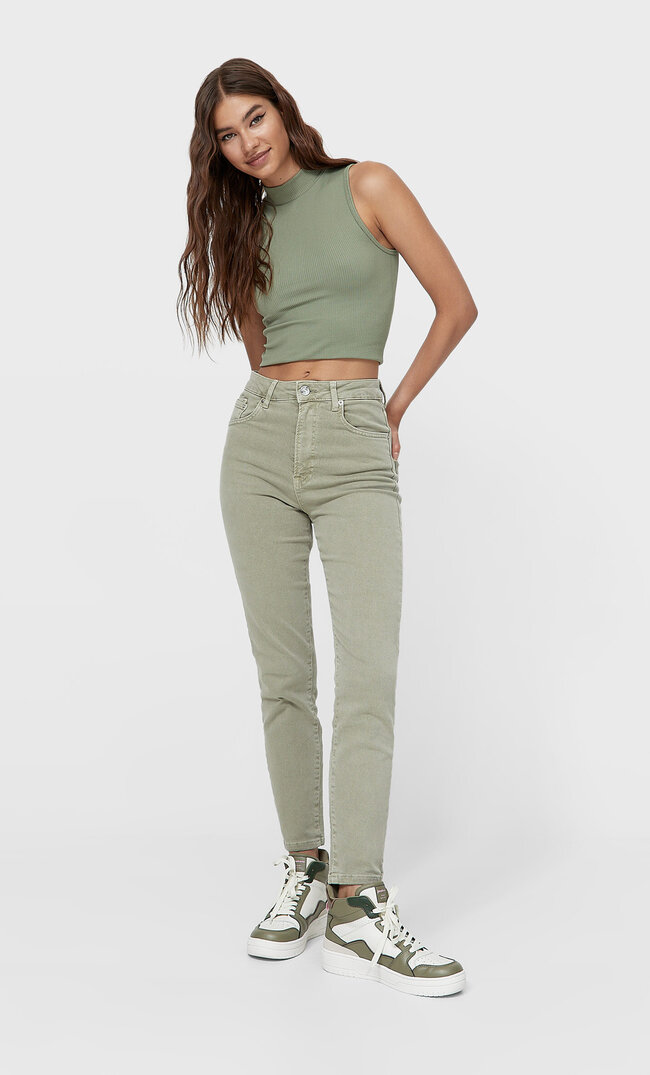 

Stradivarius Mom-Jeans Im Slim-Fit Khaki 36