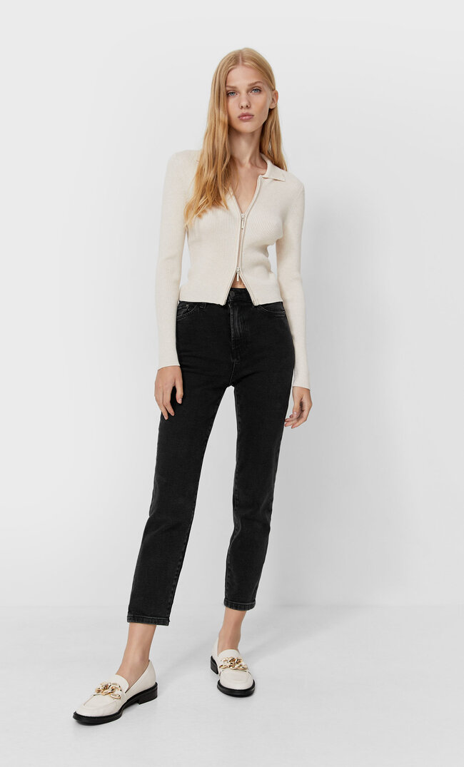 

Stradivarius Jeansy Mom Slim Sprany 38