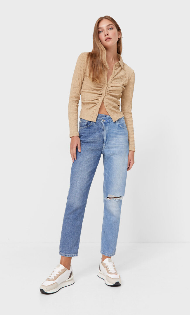 

Stradivarius Jeansy Mom Fit Z Przetarciami Jasnodenimowy 32