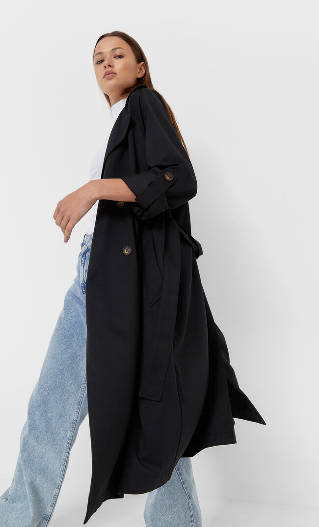 

Stradivarius Langer Fließender Trenchcoat Schwarz M