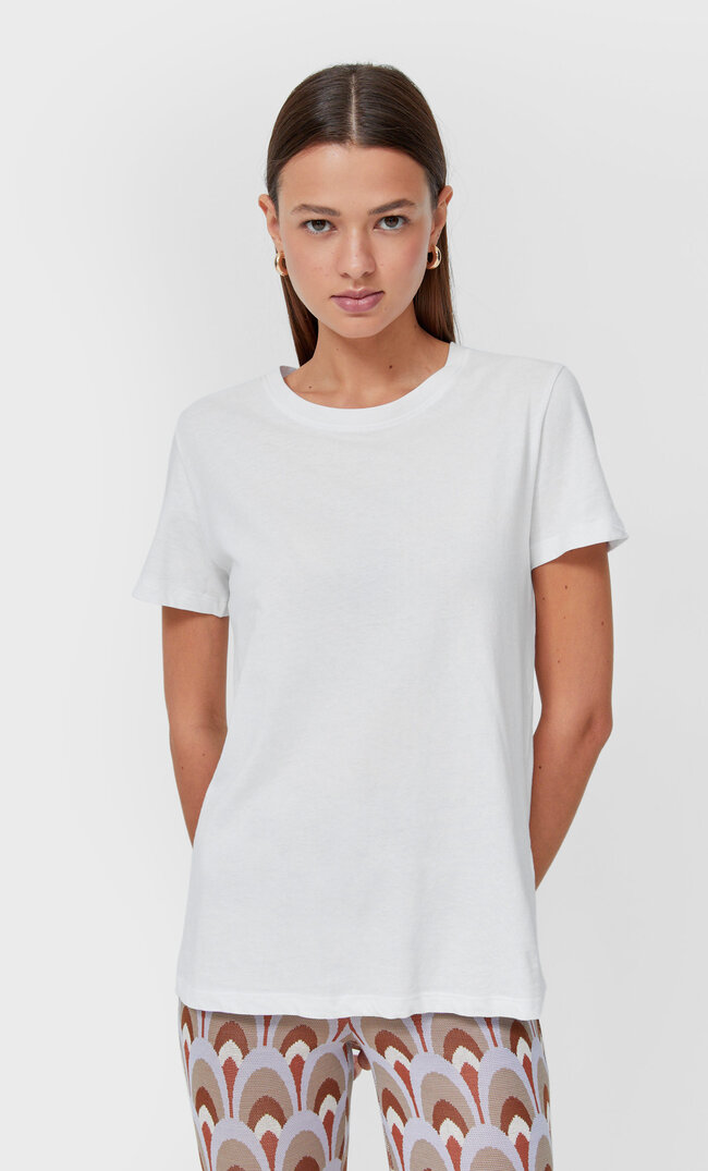 

Stradivarius Basic T-Shirt Weiß S