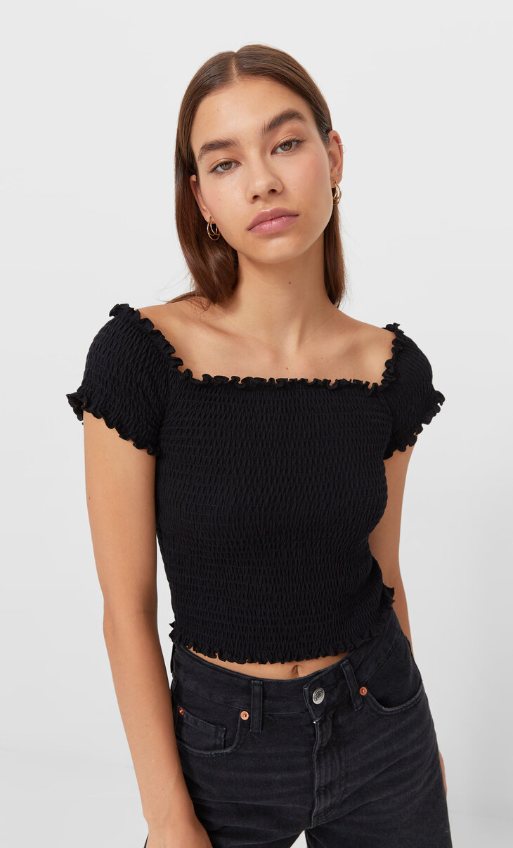 Off-the-shoulder T-shirt with elastic