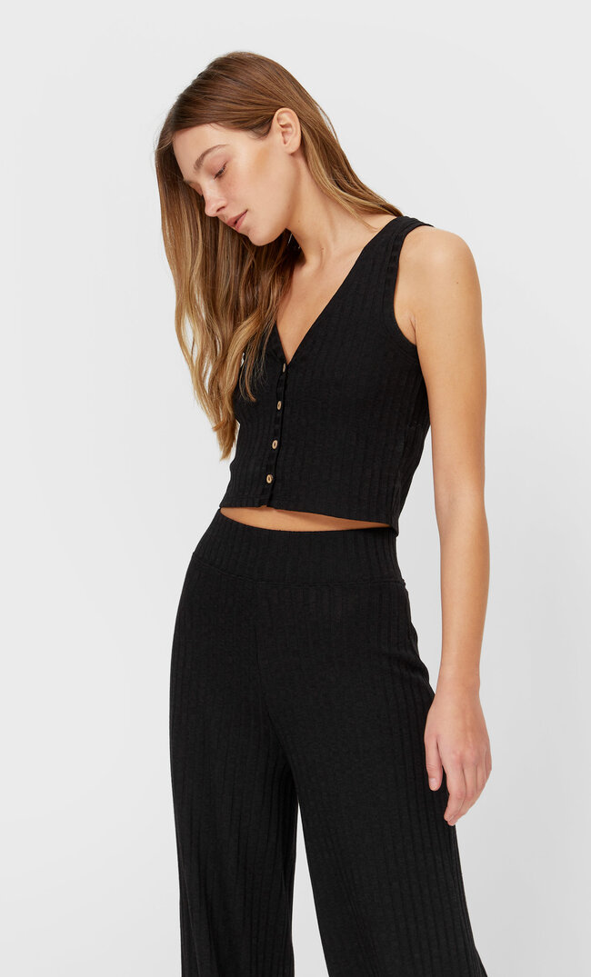 

Stradivarius Krótki Top W Rustykalnym Stylu Z Guzikami Czarny S
