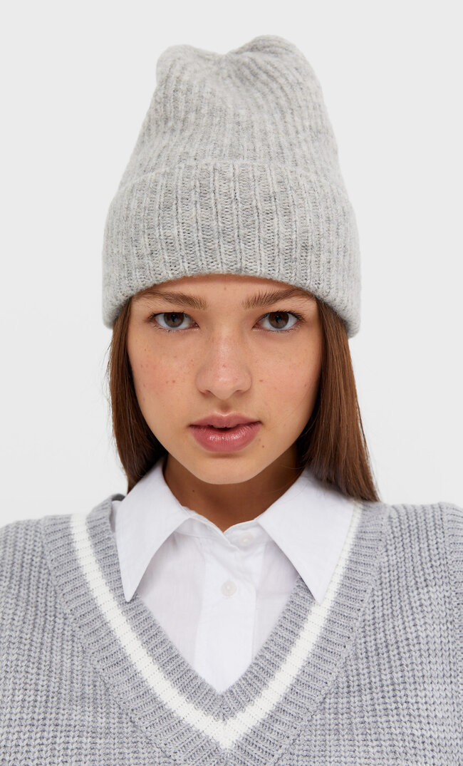

Stradivarius Basic-Beanie Grau Melange 103