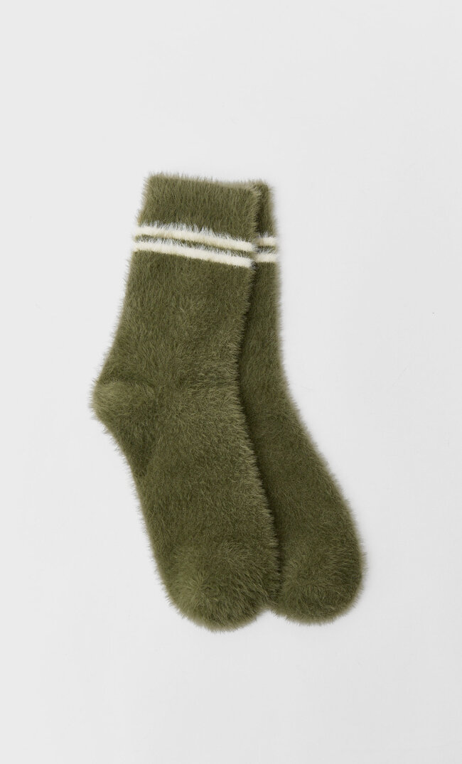 

Stradivarius Socken Mit Kunstfell Grün 103