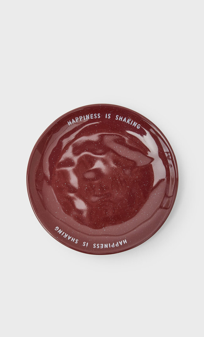 

Stradivarius Farbiger Teller Mit Slogan Granatrot 103