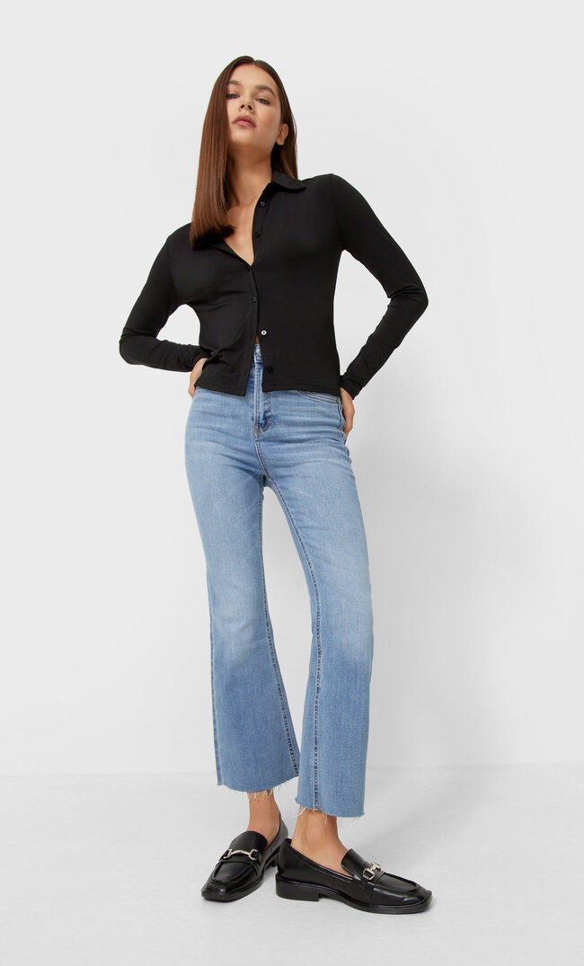 

Stradivarius Cropped-Schlaghose Helles Denim 32