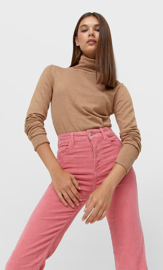

Stradivarius Golf Beżowy L