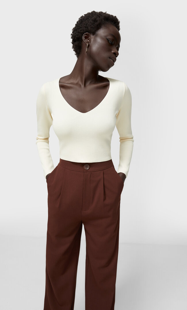 

Stradivarius Sweter Z Dekoltem W Serek Waniliowy M
