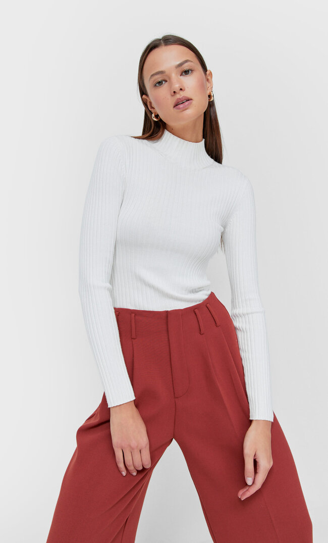 

Stradivarius Sweter Z Półgolfem Ecru L