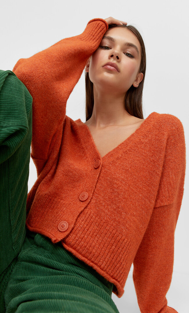 

Stradivarius Weicher Cropped-Cardigan Bernsteinfarben S