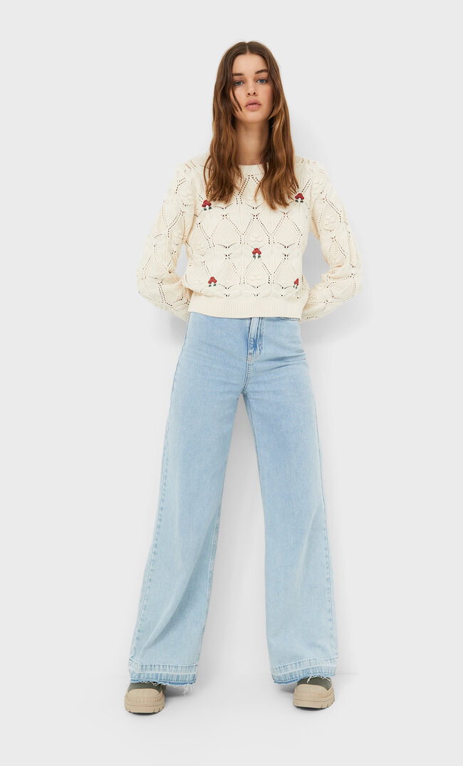 

Stradivarius Haftowany Sweter Waniliowy S