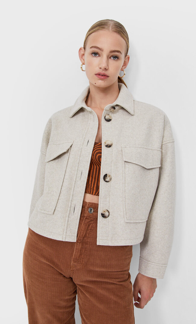 

Stradivarius Cropped-Hemdjacke Gepunktet Ecru L