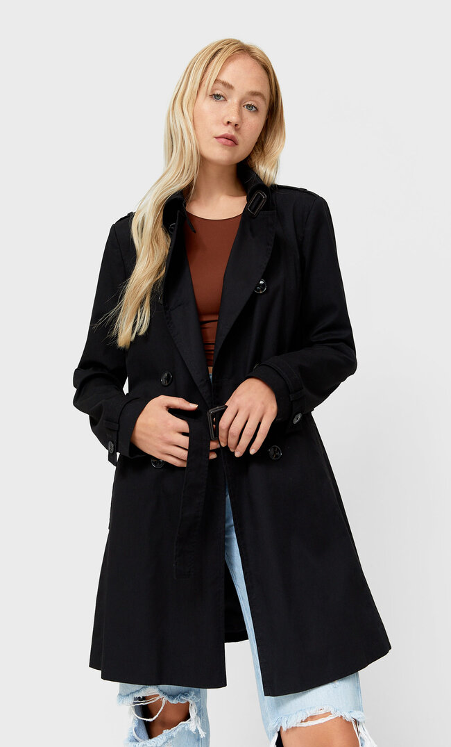 

Stradivarius Kurzer Trenchcoat Schwarz S