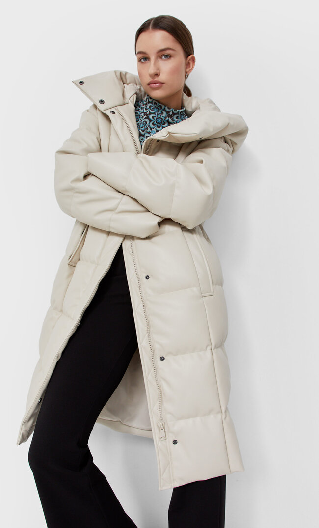 

Stradivarius Langer Steppmantel Aus Kunstleder Ecru S