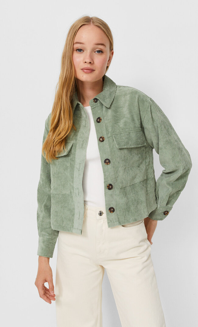 

Stradivarius Kurze Hemdjacke Aus Cord Khaki L