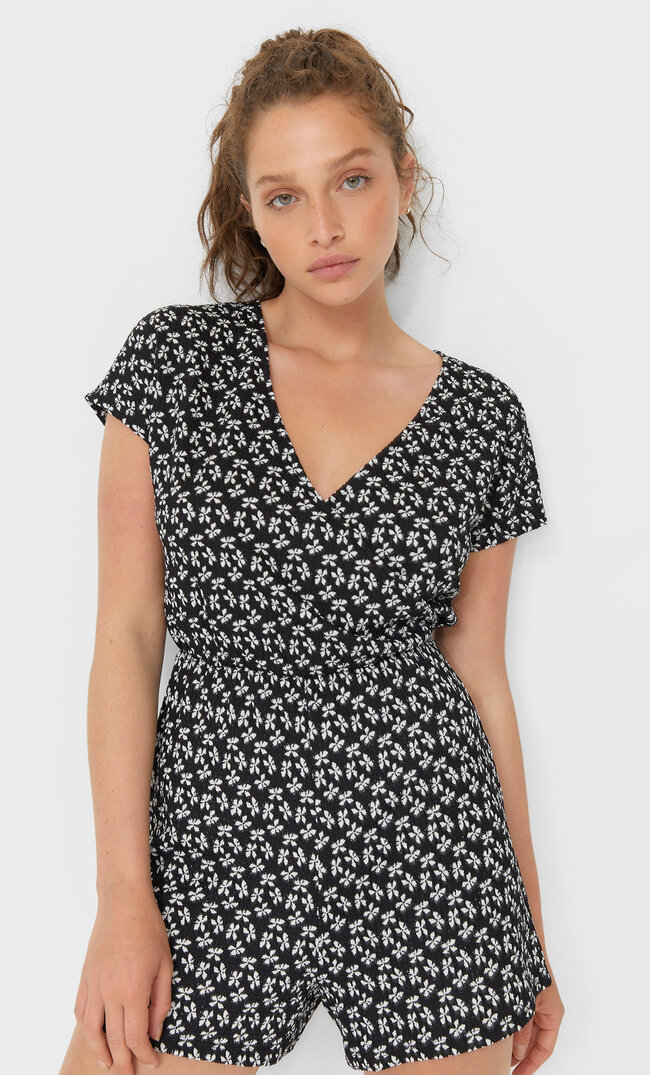 

Stradivarius Kurzer Jumpsuit Mit Print Schwarz L