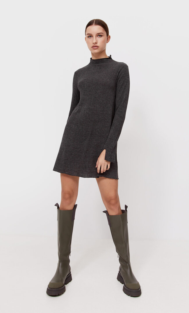 

Stradivarius Weiches, Kurzes Kleid Graumeliert L