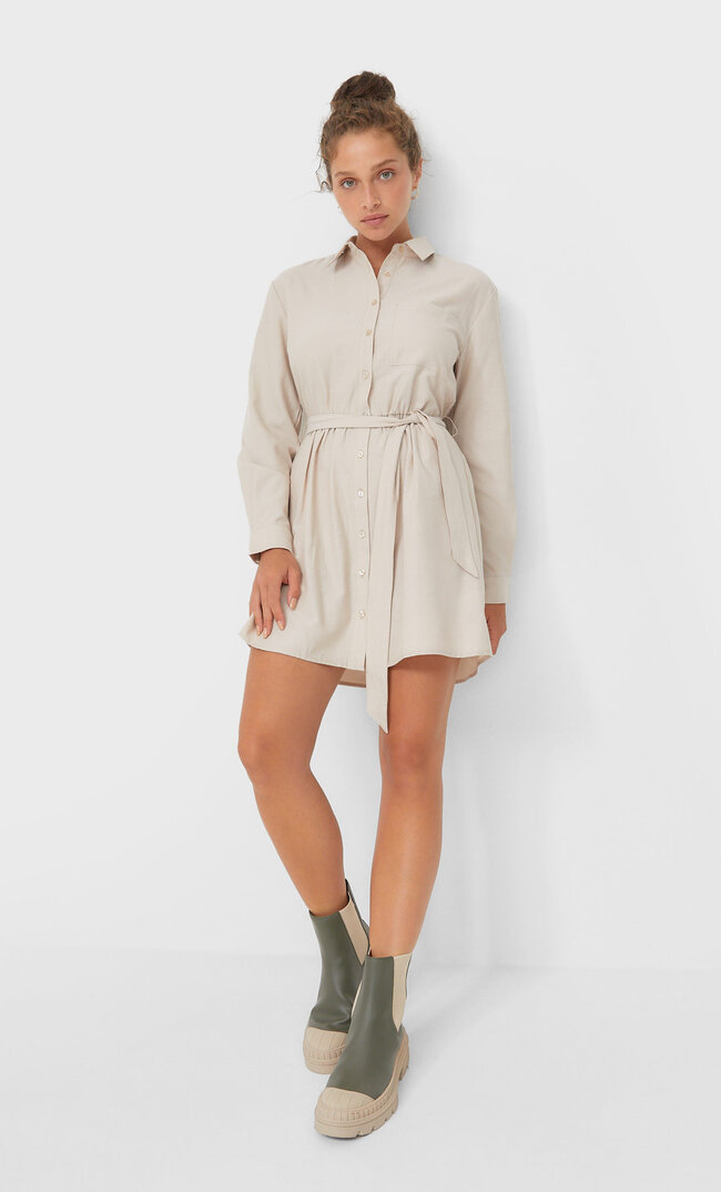 

Stradivarius Kurzes Oxfordkleid Steingrau L