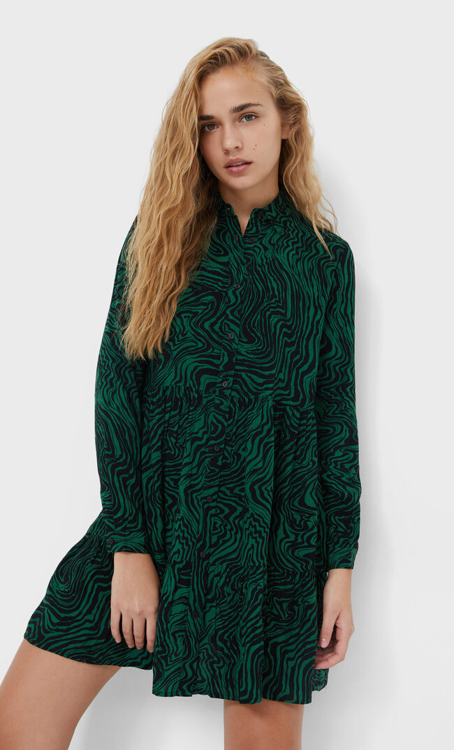 

Stradivarius Kurzes Hemdkleid Flaschengrün S