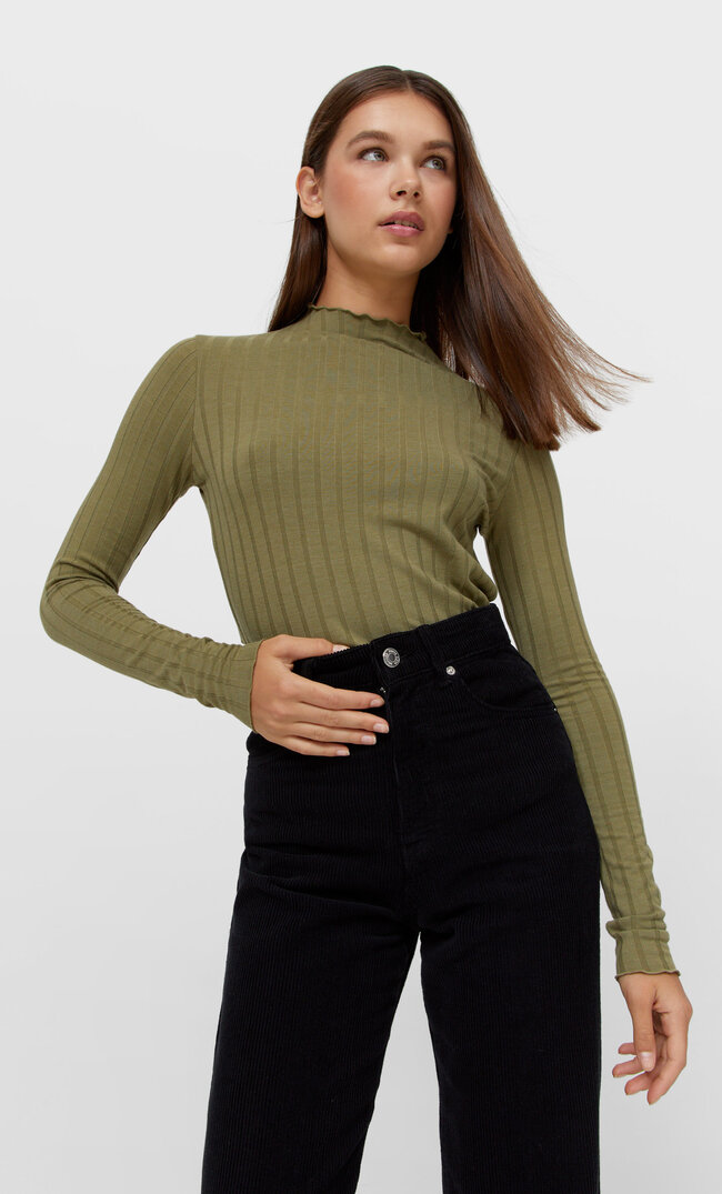 

Stradivarius Gewelltes Basic-Shirt Khaki M