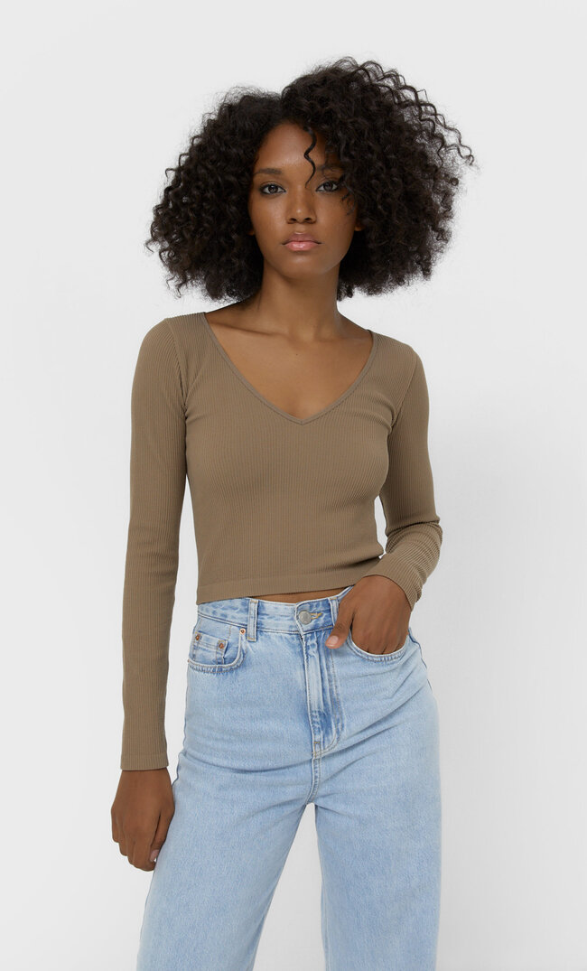

Stradivarius Nahtloses Shirt Mit V-Ausschnitt Braun L