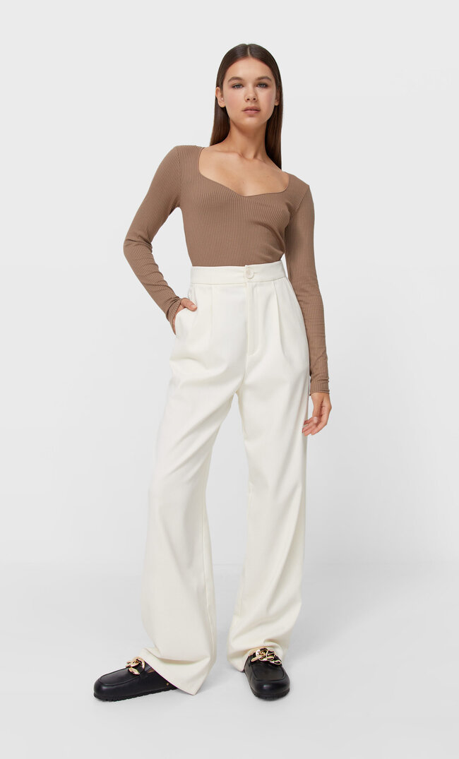 

Stradivarius Shirt Mit Herzausschnitt Braun L