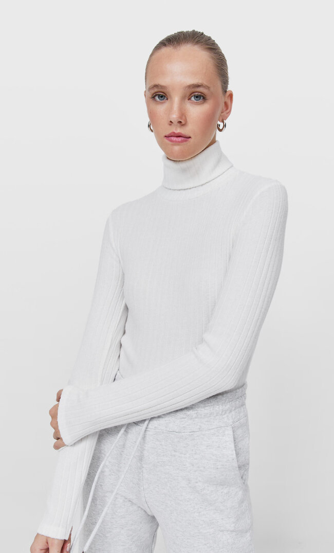 

Stradivarius Weicher Pullover Mit Rollkragen Ecru Xs