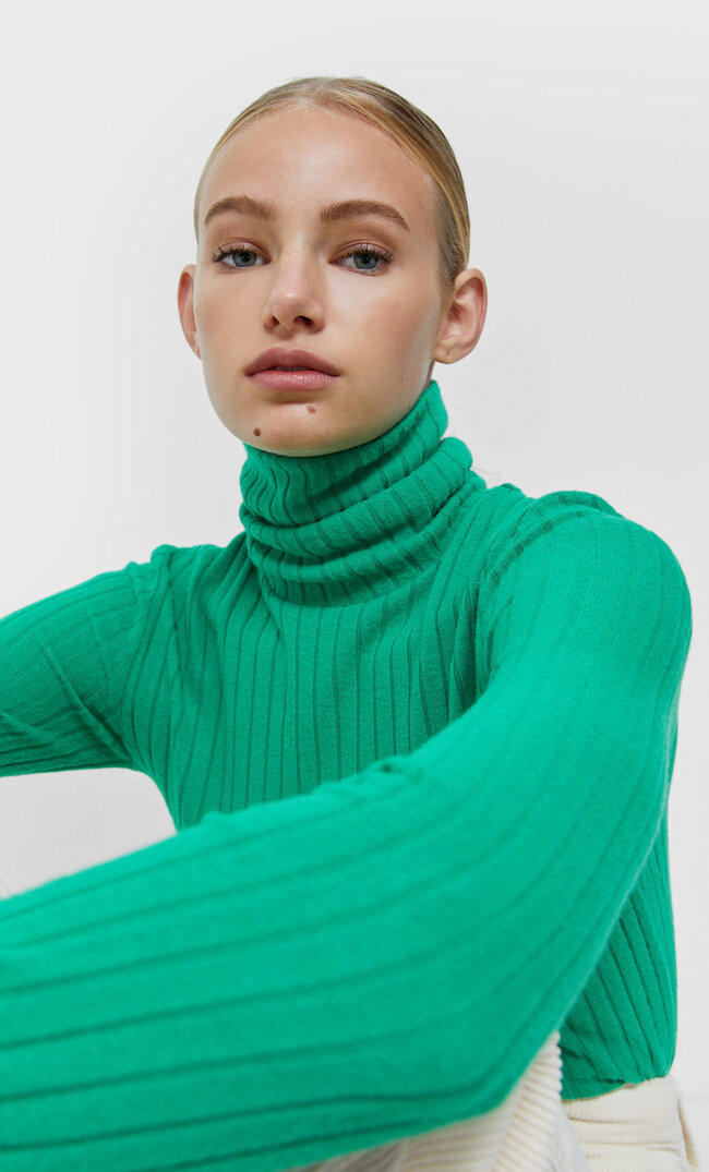 

Stradivarius Weicher Pullover Mit Rollkragen Grün M