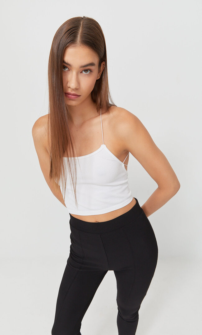 

Stradivarius Bezszwowy Top Z Ozdobnym Tyłem Biały Xl