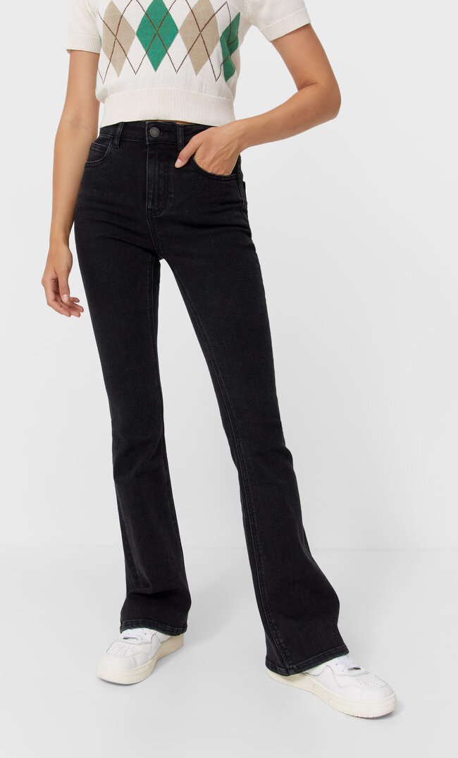 

Stradivarius Jeans-Schlaghose Verwaschen 34