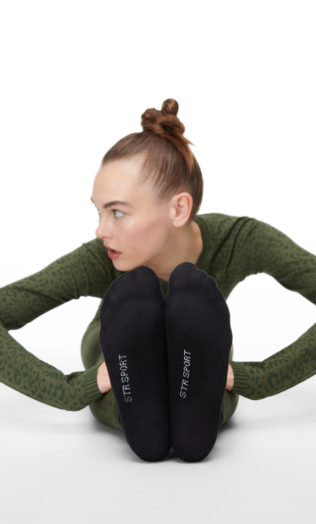

Stradivarius 3er-Pack Sneakersocken Schwarz 103
