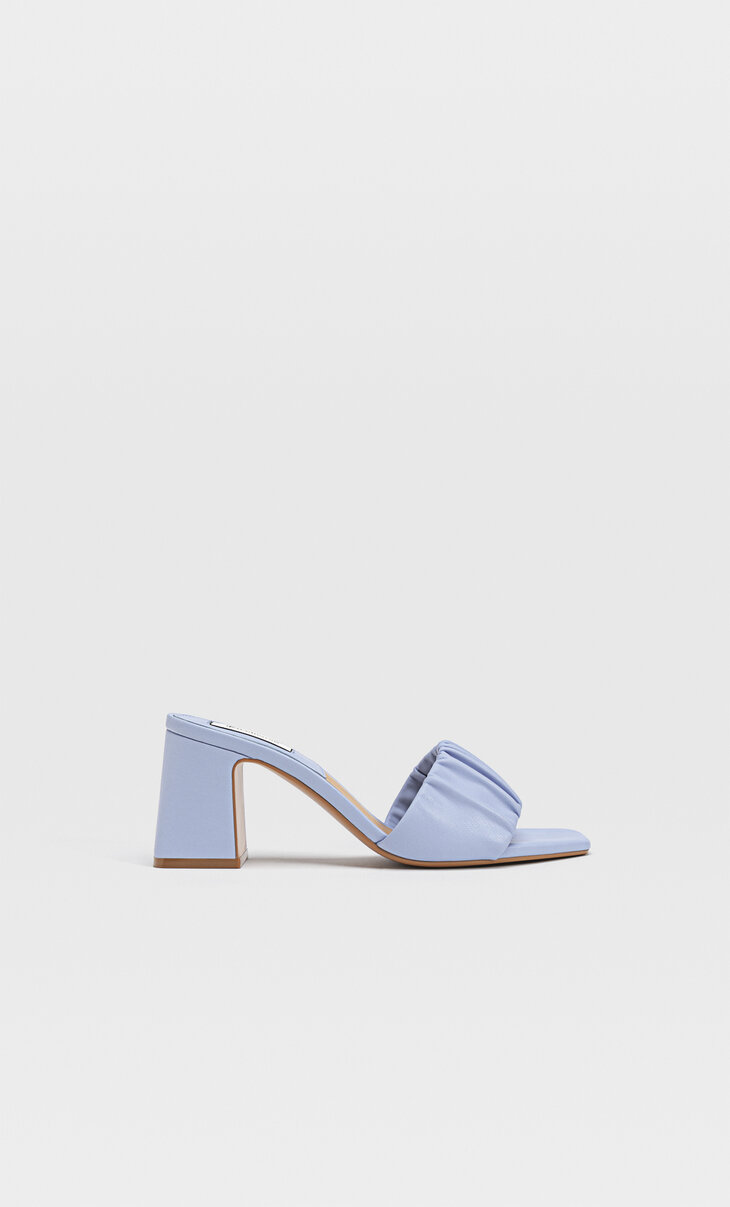 Heeled sandals with ruched strap