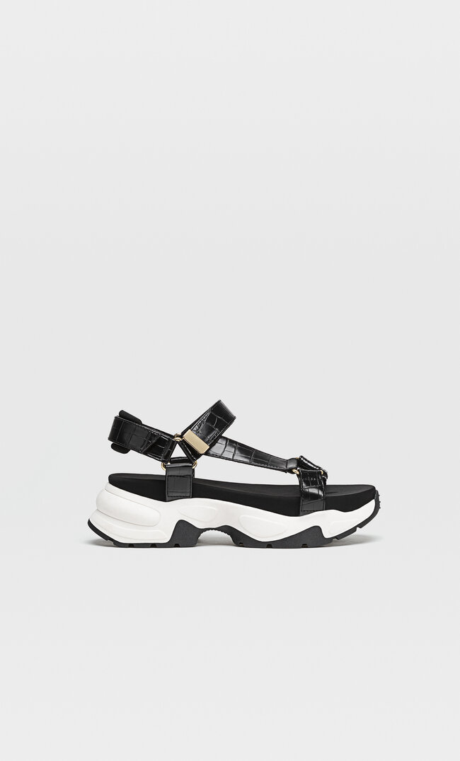 

Stradivarius Sportliche Sandalen Mit Prägung Schwarz 36