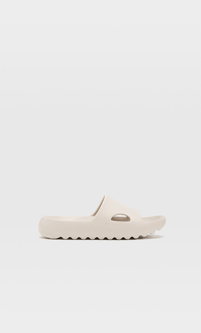

Stradivarius Flache Sandale Natur 40
