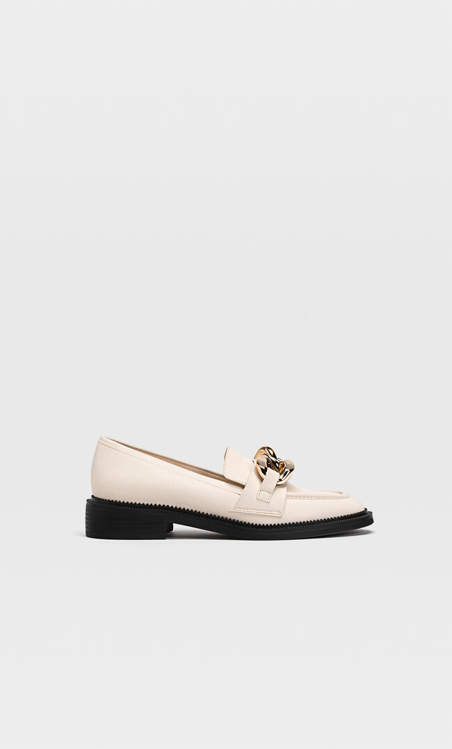 

Stradivarius Mokassins Mit Kette Natur 38