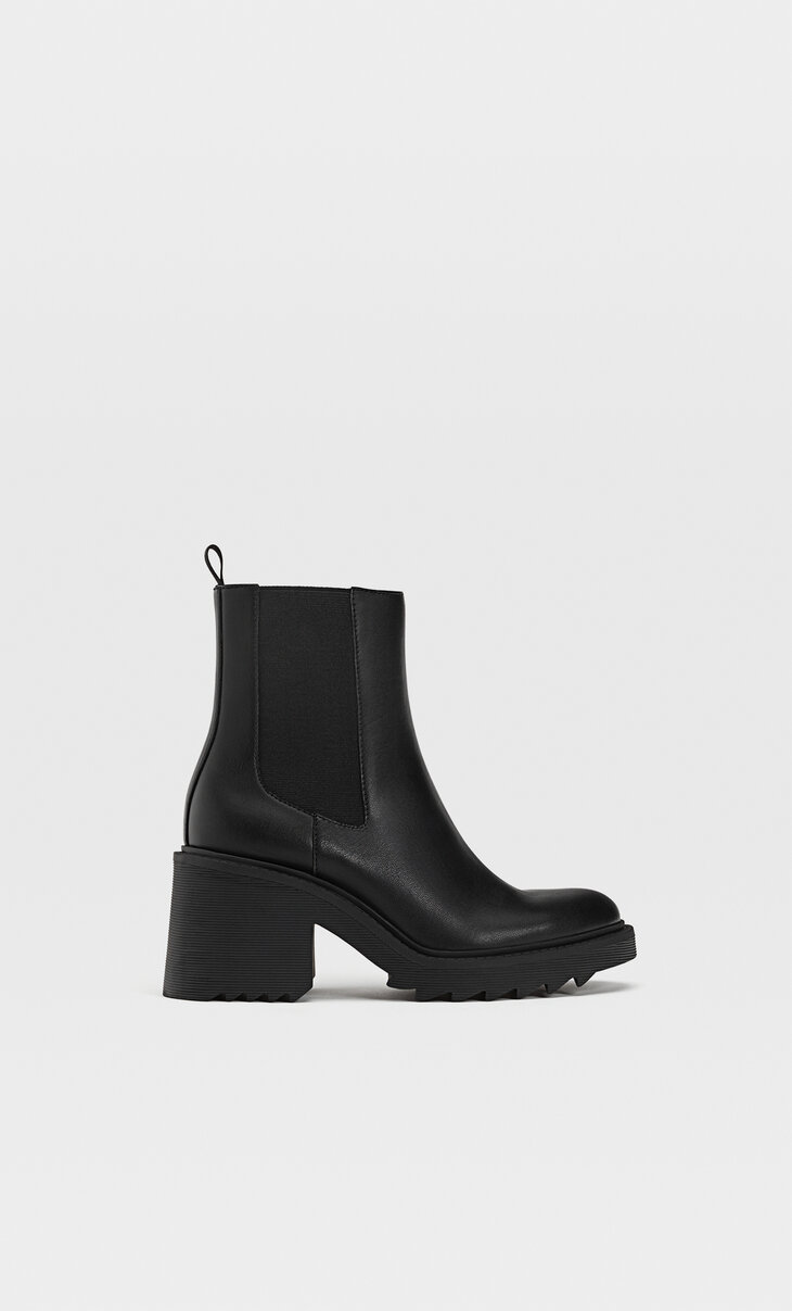 Black chelsea heeled ankle boots