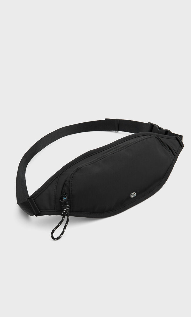 

Stradivarius Torebka Nerka Basic Str-Eet Kobieta Czarny 103