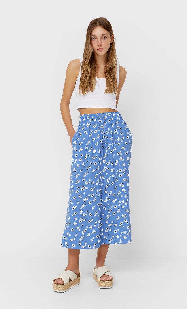 

Stradivarius Spodnie Culotte Z Nadrukiem Kobieta Błękitny L
