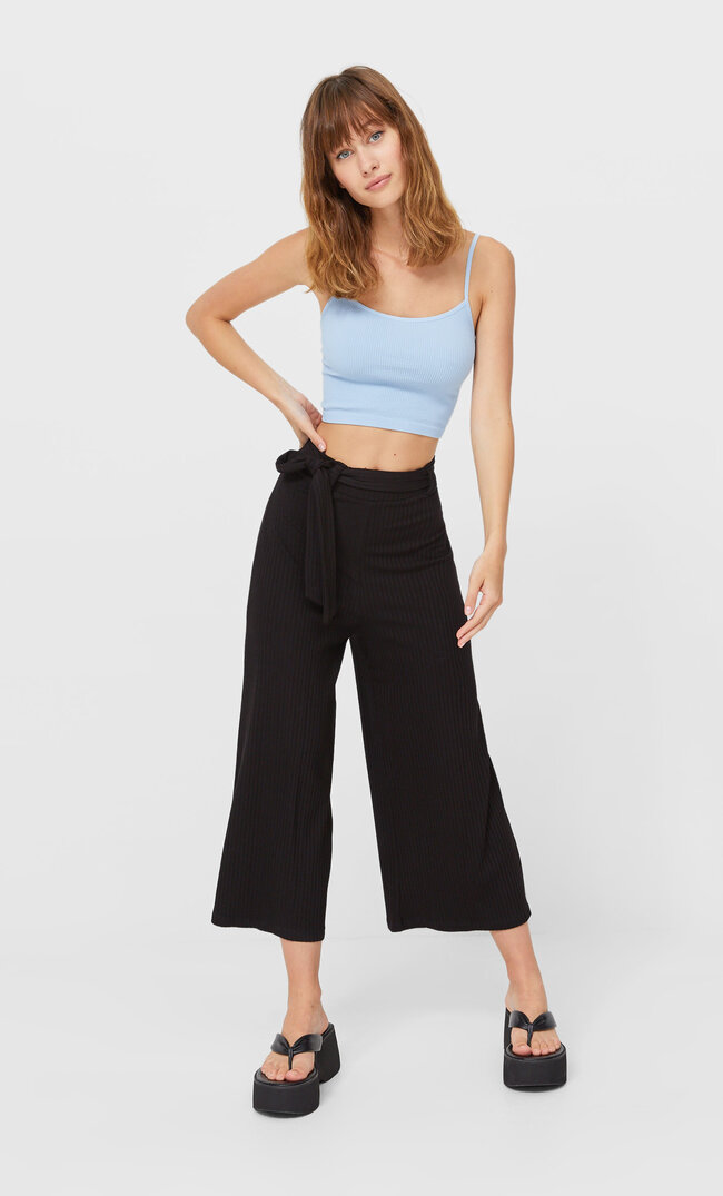 

Stradivarius Spodnie Culotte Z Dzianiny Z Paskiem Kobieta Czarny Xs